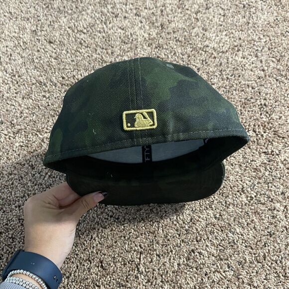 MINNESOTA TWINS New Era “Armed Forces Day" Camo Fitted Hat (7 1/8) 59FIFTY MLB - Picture 3 of 7